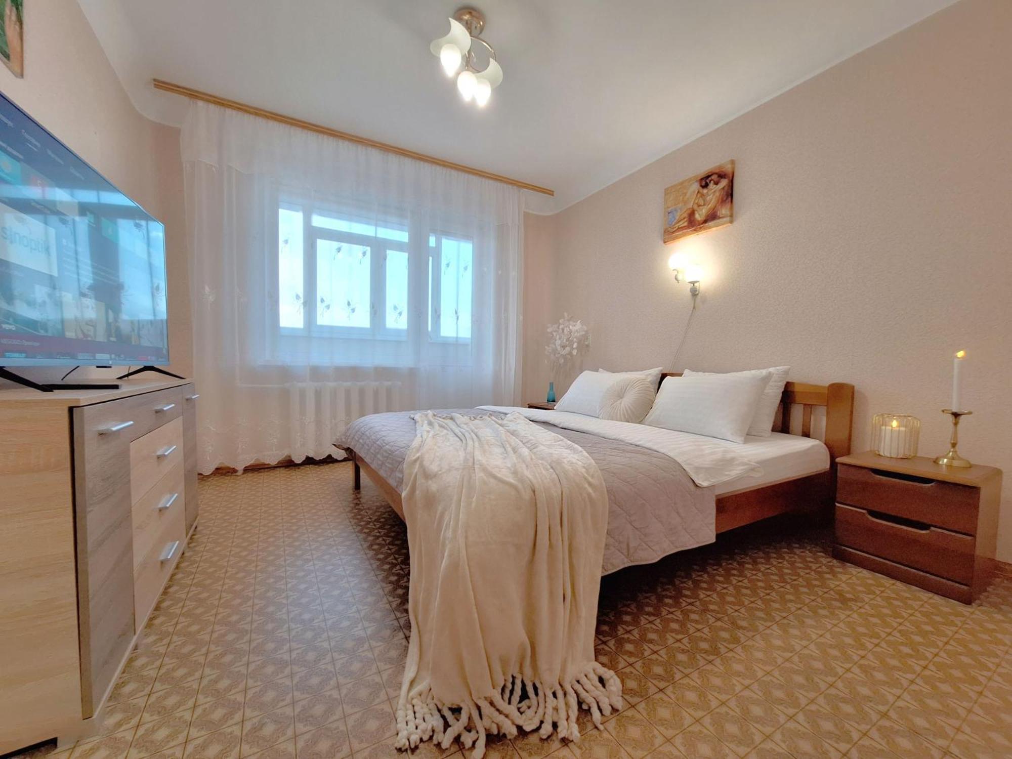 4 Ліжка З Балконом Документи Для Відряджень Мережа Alex Apartments Безконтатне Заселення 24-7 Poltava Eksteriør billede